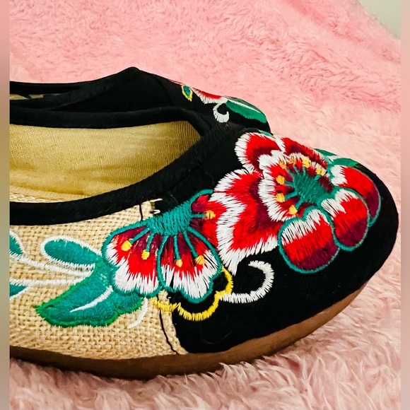 Vintage Chinese Floral Hibiscus Embroidery Strappy Round Toe Platform Wedges - Picture 8 of 16